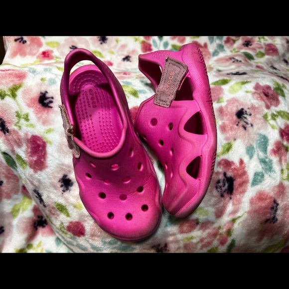 Girls size 12 shoe bundle. 5 pair. 🚨Sold🚨 - Picture 4 of 7